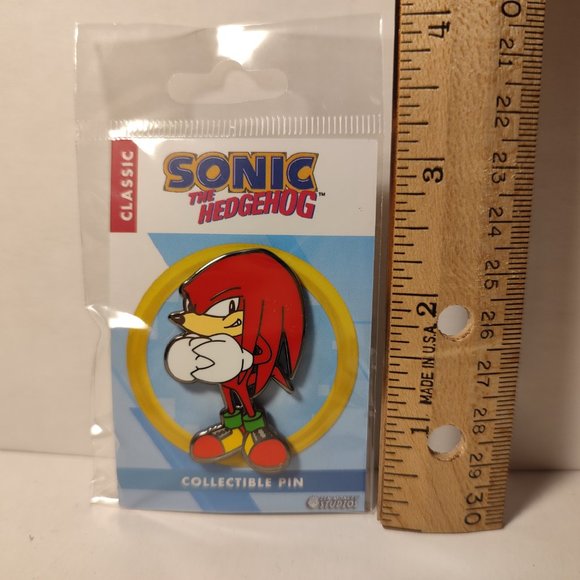Knuckles The Echidna Enamel Pin Sonic the Hedgehog Official Collectible Brooch - Picture 2 of 3